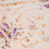 وشاح من الدانتيل