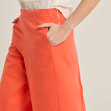 بنطال الموز المرجاني