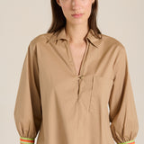 Camisa camel raya verde
