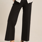 بنطال أسود واسع من العقيق الأسود