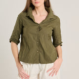 قميص تكنو، بنقشة زهور زيتونية